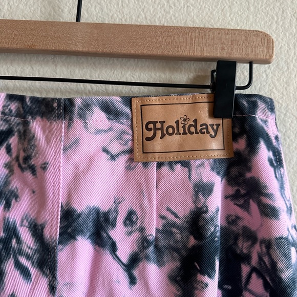 Emma Mulholland on Holiday Kokomo Tie Dye Pants - Picture 4 of 12